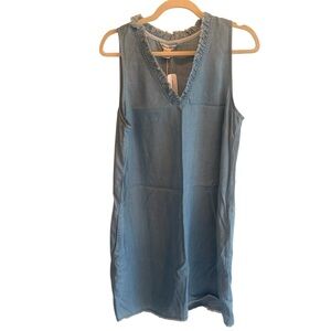 NWT Tommy Bahama Sleeveless Chambray Shift V-Neck Dress - Light Blue in Size L